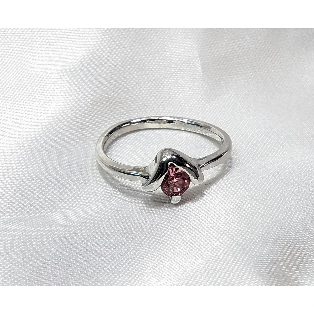 Silvertone Ring Pale Pink Stone Womens Size 5 Dainty Solitaire Costume Jewelry